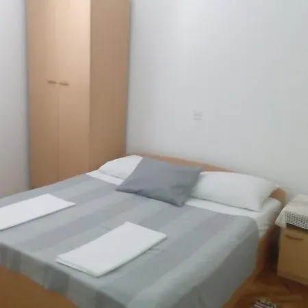 Ivan Lejlighed Starigrad Paklenica